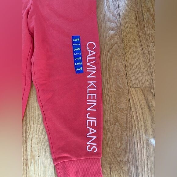 Calvin Klein Jeans Girls French Terry Coral Colored Sweatpants NWT - Picture 5 of 8